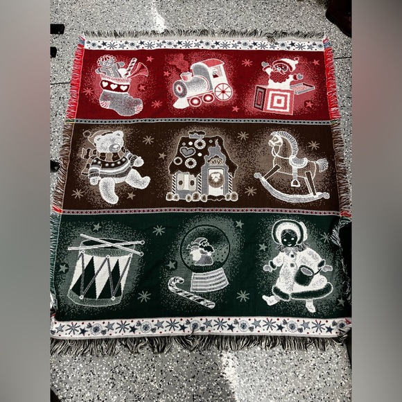 Lands' End Holiday Vintage Christmas Throw Blanket Santa Train Bear